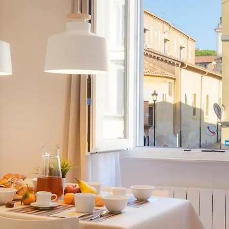 Colosseum Holidays - San Giovanni In Laterano * ローマ