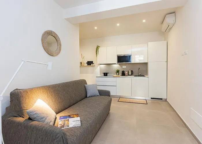 Colosseum Holidays - San Giovanni In Laterano *